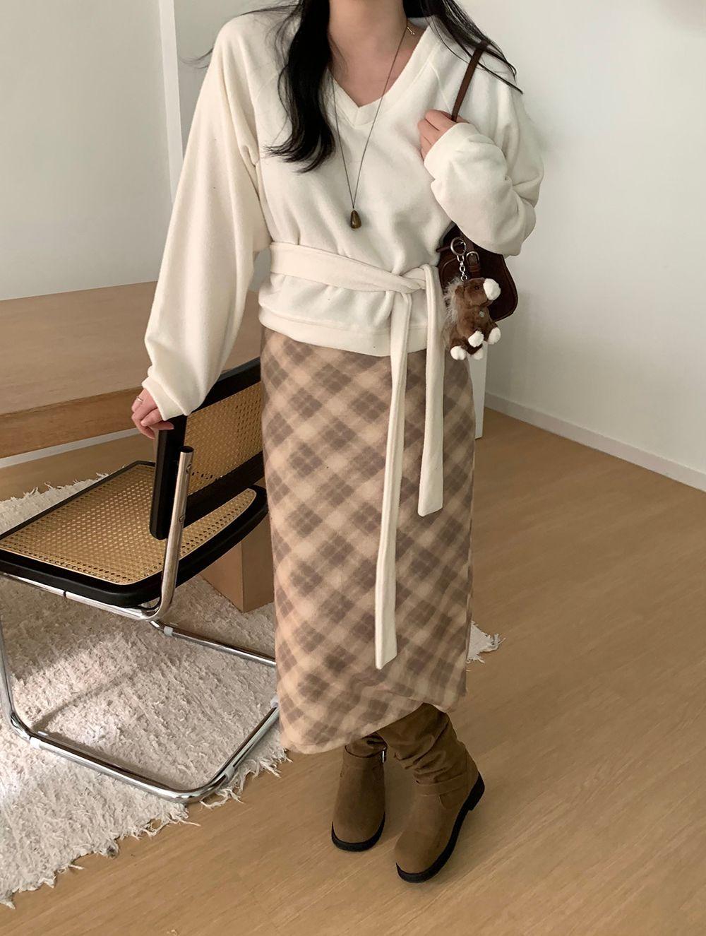 밀리유 [연말룩/기모]테리 머플러 맨투맨(3color) 스트랩 브이넥 크롭 연말룩 크리스마스룩