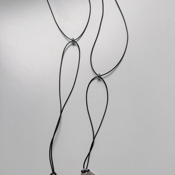 Buzz necklace
