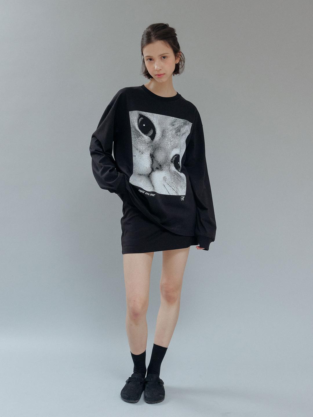 peeky cat t-shirts (black)