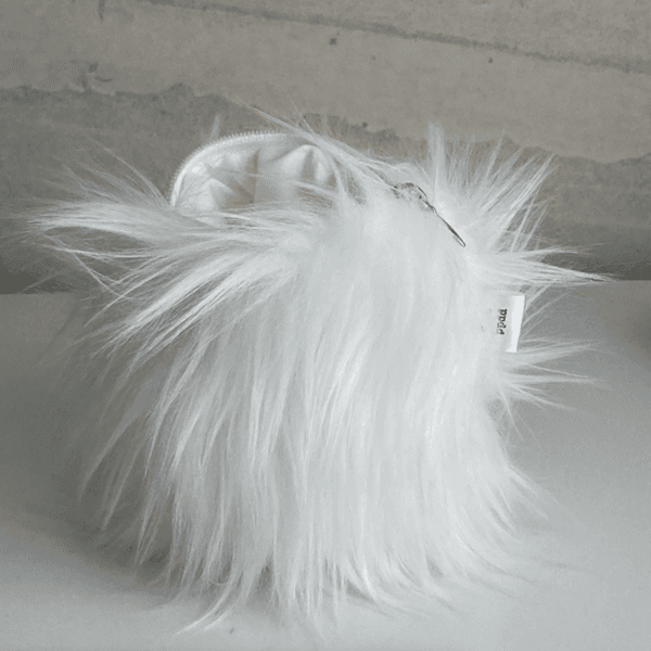 [podoarchive] white fur pouch 화이트 퍼 파우치