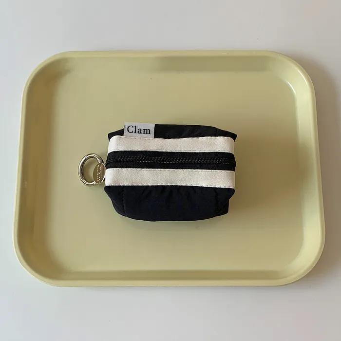 Clam Mini key ring round pouch _ Quilting black