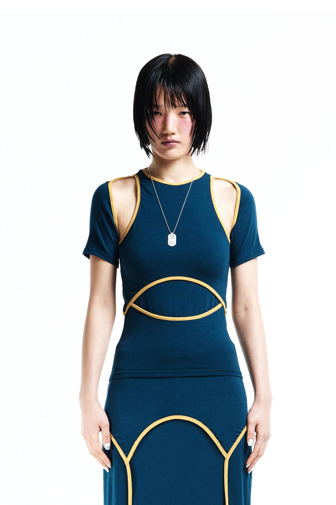 COLOR CONTRAST CUTOUT TEE (NAVY)
