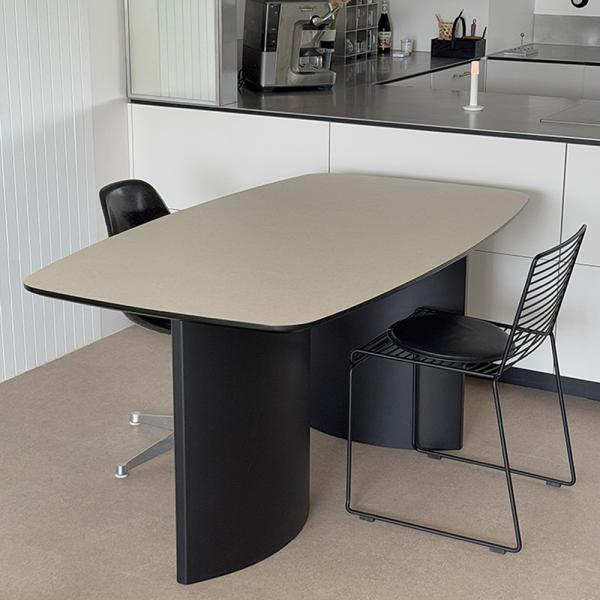 (블랙프라이데이) [단독최저] [적립금 5만원+쿠폰] 커먼테이블 플럼 세라믹 디자인 다이닝테이블 - 블랙 (-11/30)