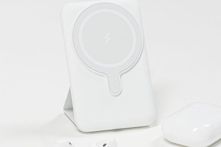 맥세이프 보조배터리 마그네틱 아이폰 무선충전 5000mAh