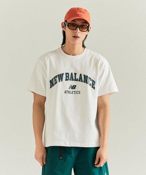 NBNED23013 / UNI 아치형 그래픽 반팔티 (WHITE)