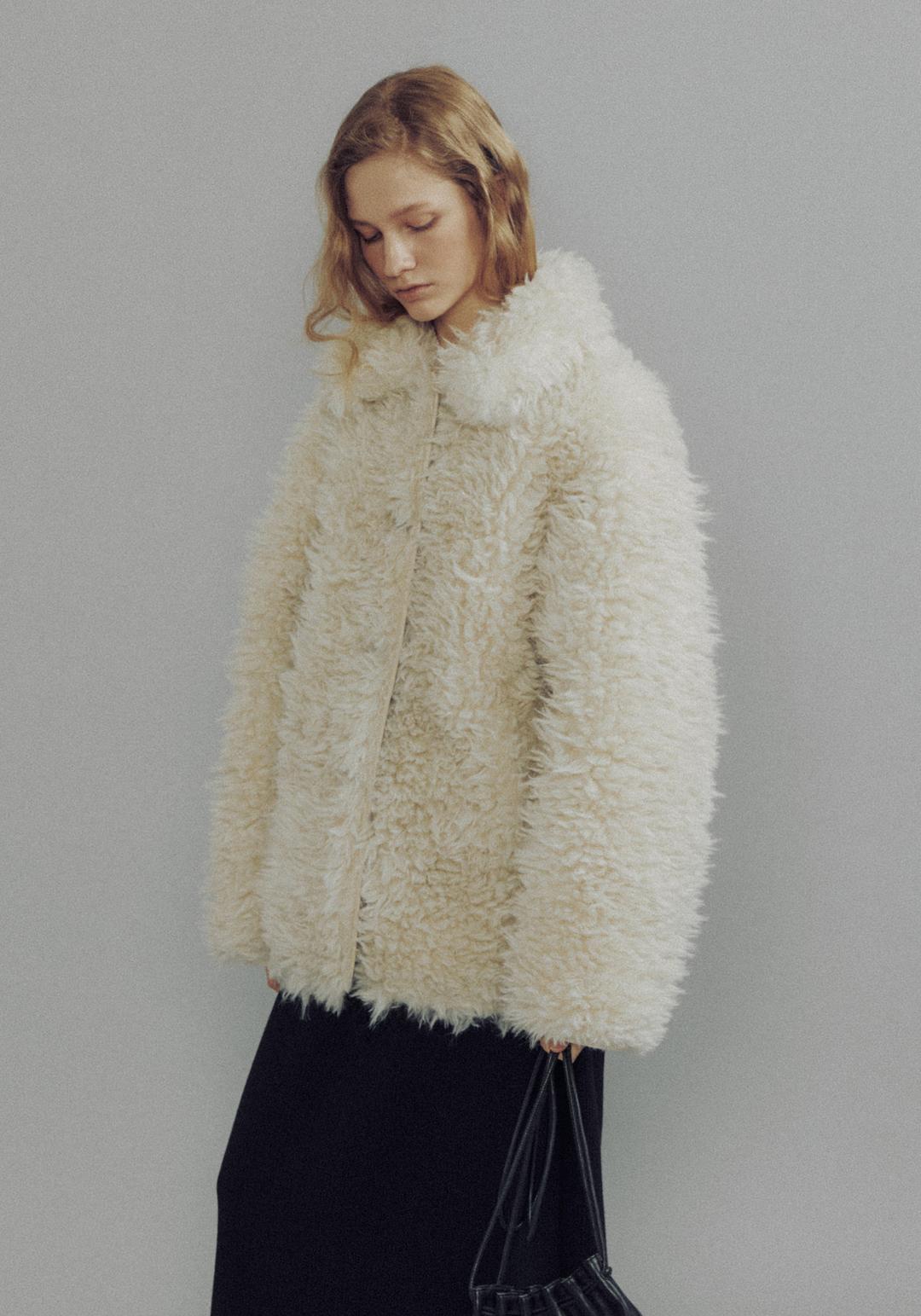 Pepe reversible fur mustang (Ash ivory)