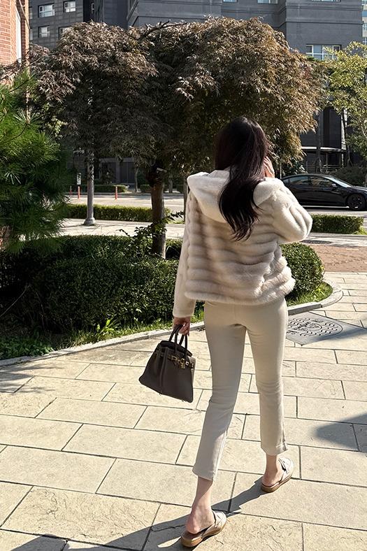 에크루 슬림핏 팬츠(안감기모)