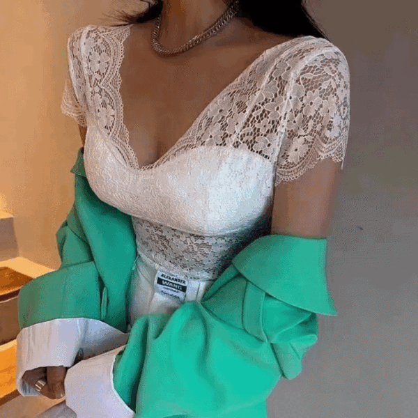 여자 V넥 캡내장 레이스 캡소매 티셔츠 슬림핏 레이어드 롱나시탑 블라우스