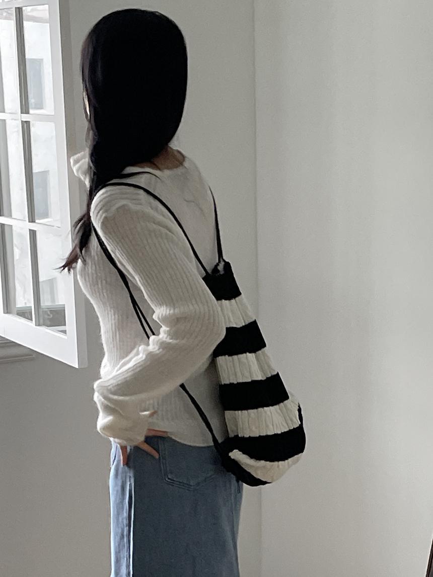[화이트 당일] 제프 스트라이프 니트 스트링백 2col