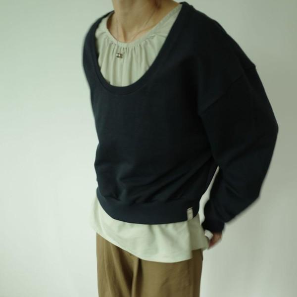 U-neck crop sweatshirt  / Navy