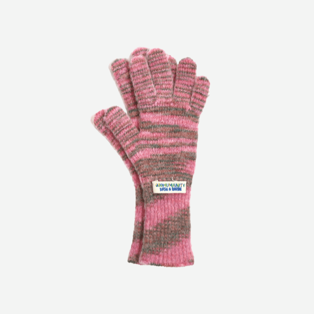 [999HUMANITY X MISU A BARBE] FURRY GRADIENT GLOVES PINK