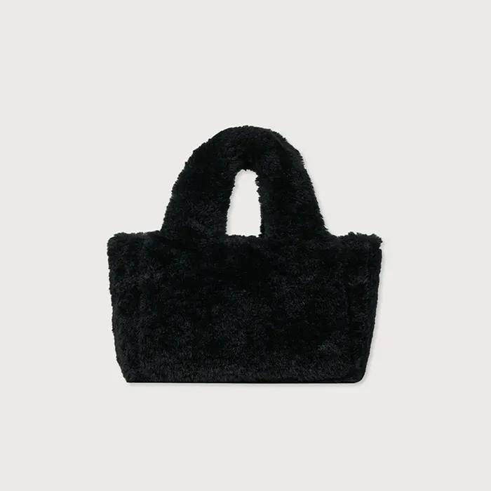 FUR TOTE BAG (ivory / black)