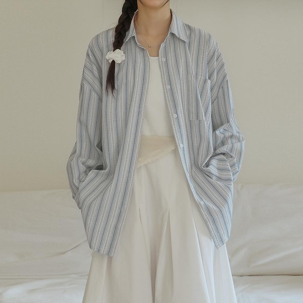 커먼유니크 소바 박시 핏 언발 스트라이프 셔츠 (봄/간절기/여름/남방/루즈핏/오버핏/빈티지/줄무늬/레이어드/여행/살안타/살안타템)