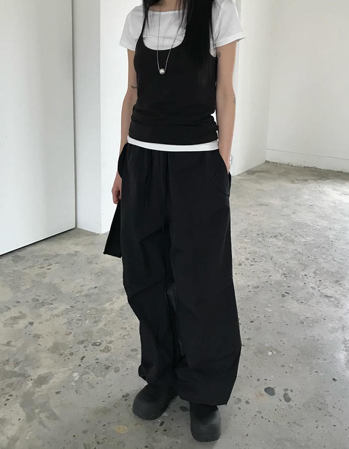 Grow parachute pants