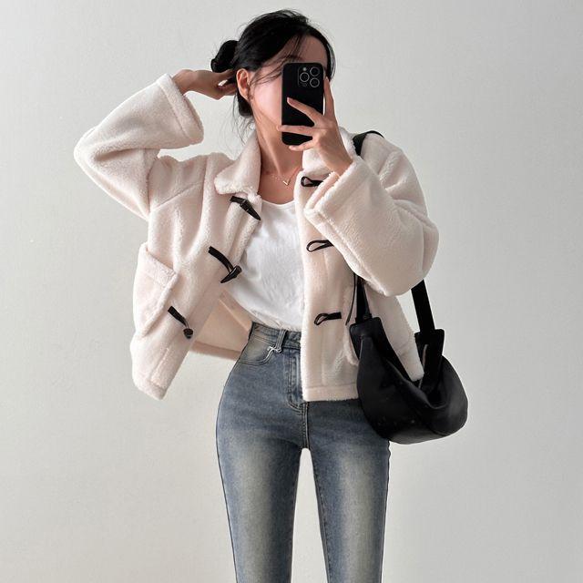 부해보임 없는, [꾸안꾸] 뽀글이 양털 떡볶이 카라 숏 코트 - 4color_휴지마켓