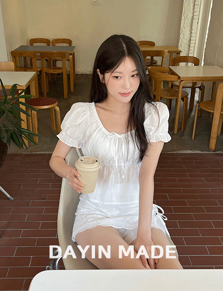 데이인 [MADE] 소피아 리본 프릴 반팔 블라우스