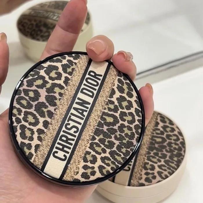 디올 미차 컬렉션 포에버 꾸뛰르 쿠션 호피쿠션 00 글로우