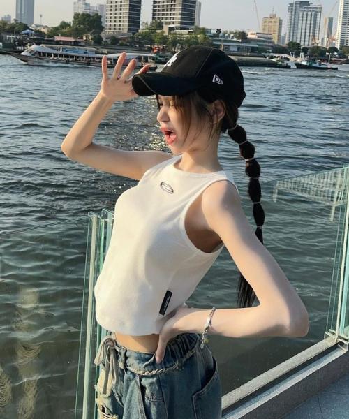 W Symbol Tank Top - White