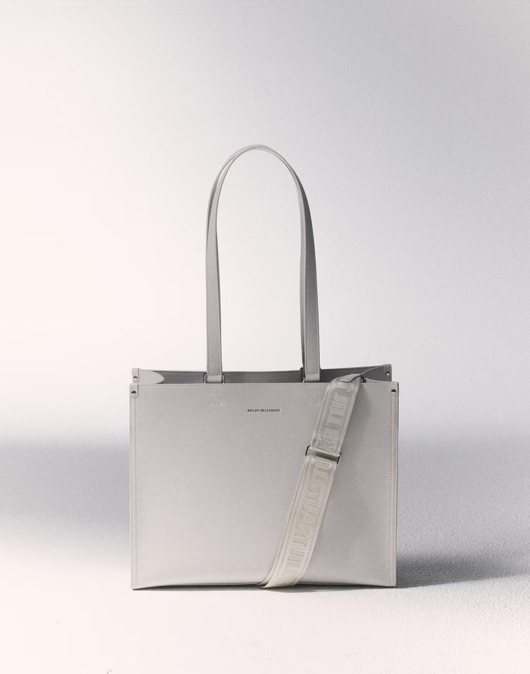 [LF몰단독특가]화이트 레더 미디움 케미백