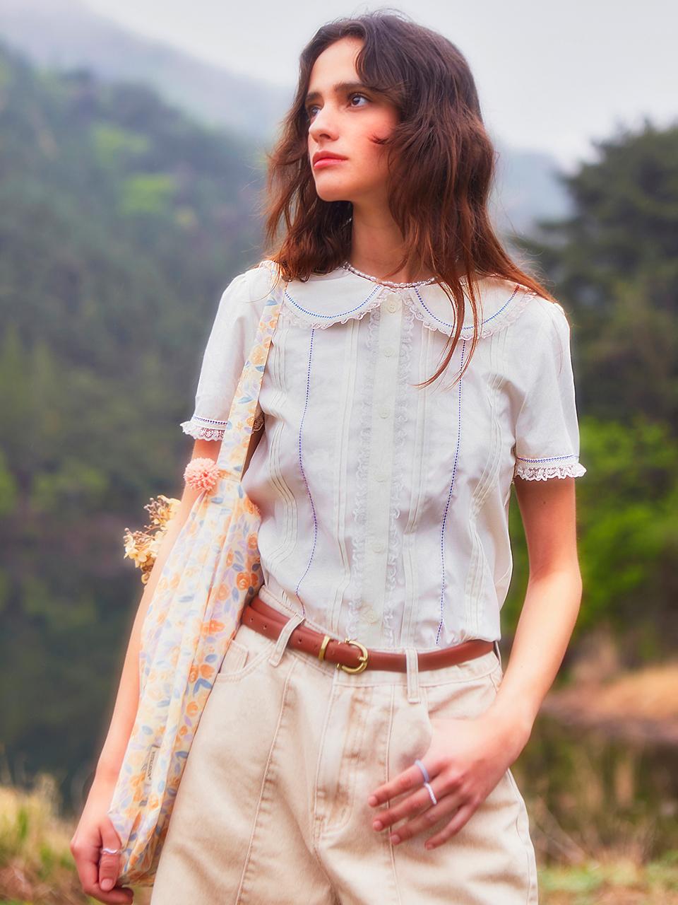 Lace Coloring Stitch Blouse