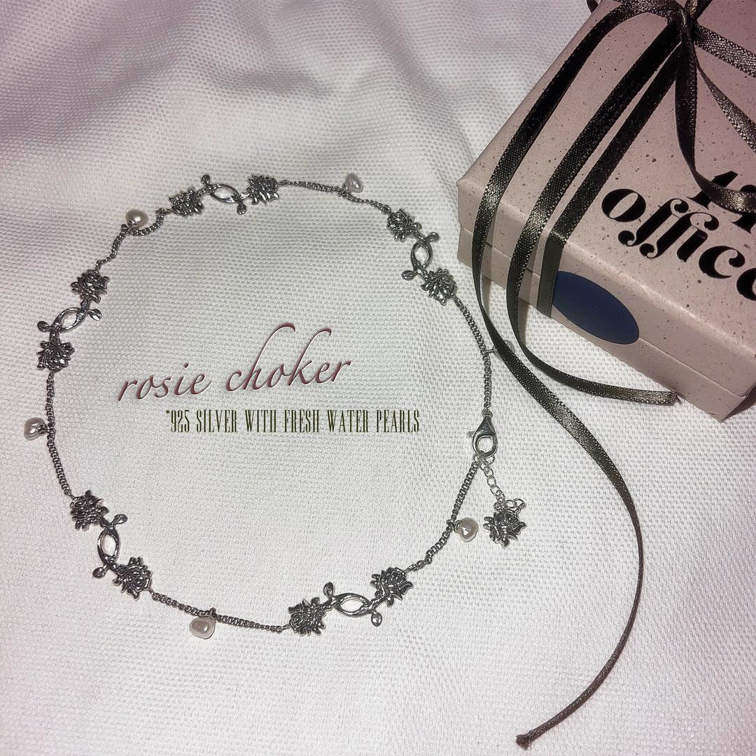 rosie choker