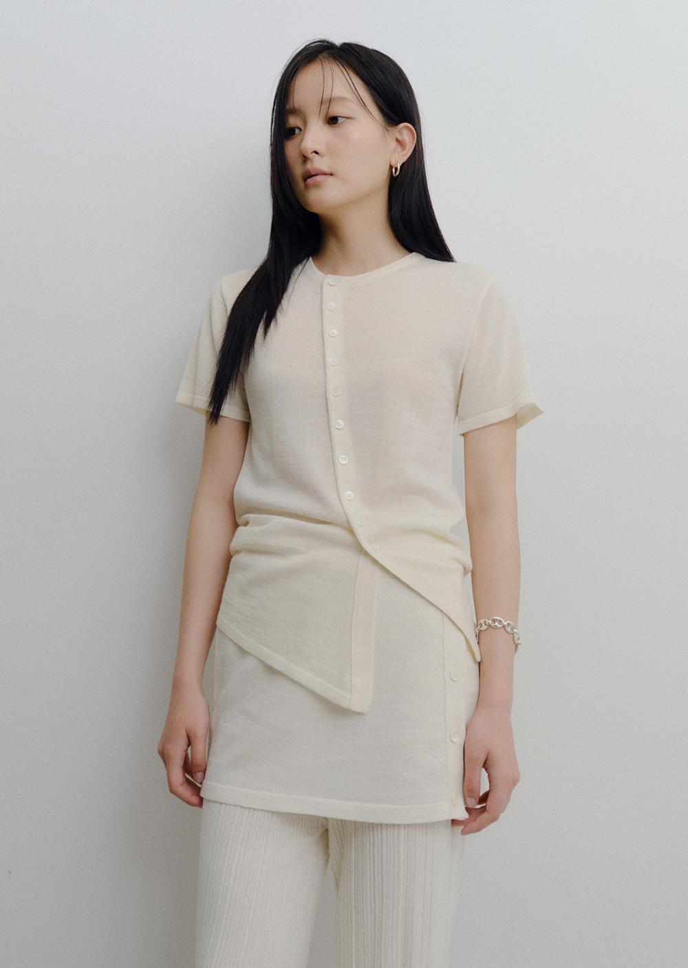 unbalance button knit (light beige)