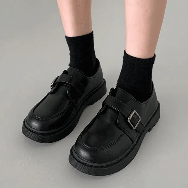 ♠︎단독♠︎새해세일♠︎트베 버클 둥근코 로퍼 마틴 단화 여성 신발 구두(2.5cm)