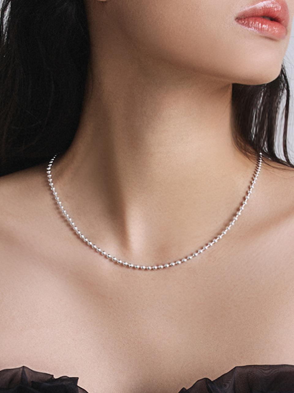 WAV208 Highlight Mini Ball Necklace