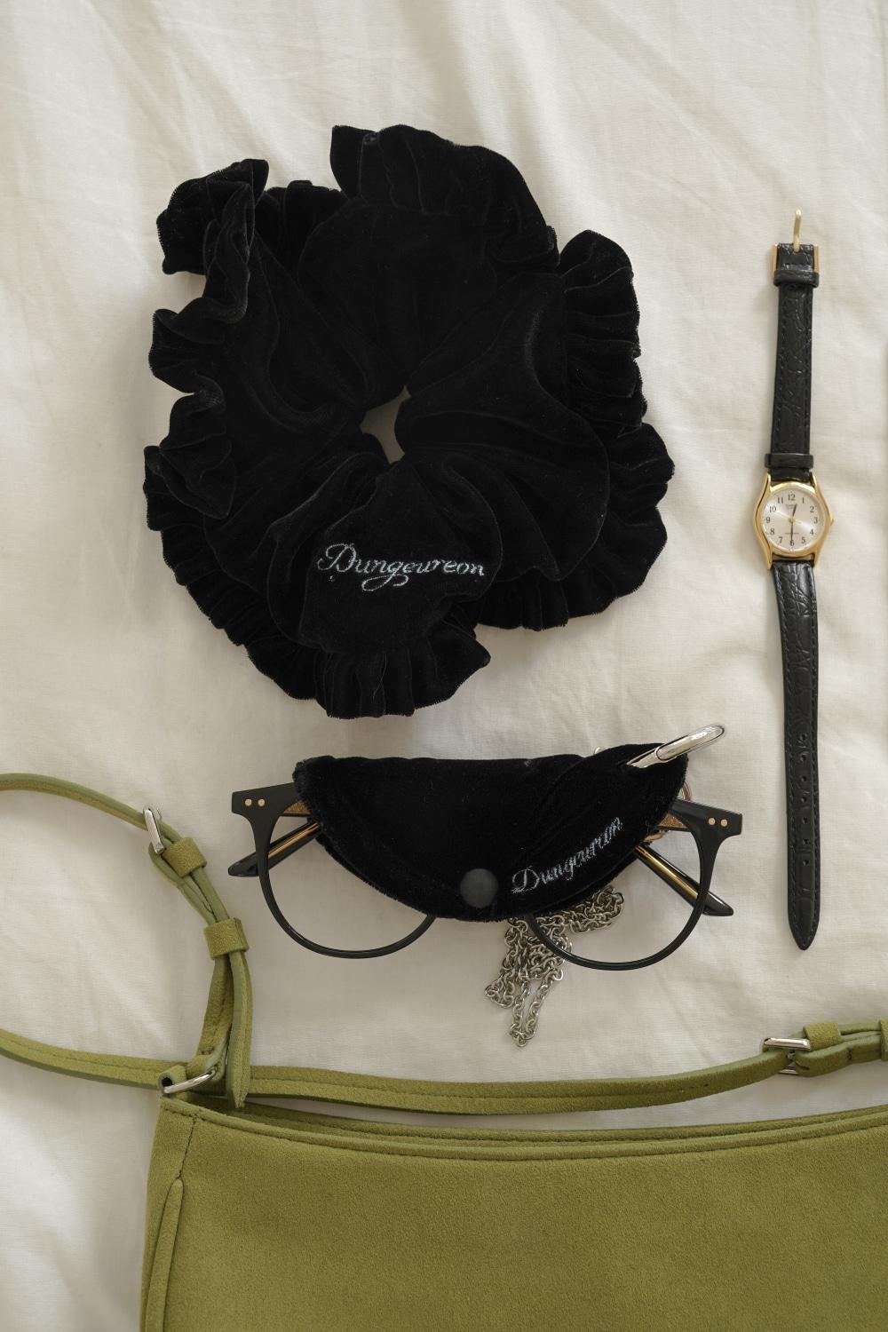 After Frill Scrunchie (Velvet Black)