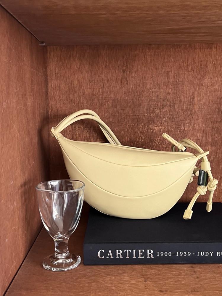 [아카이브앱크]단독 Small fling bag (Butter)