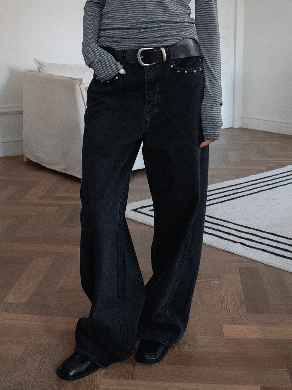 RIVET BLACK DENIM PANTS