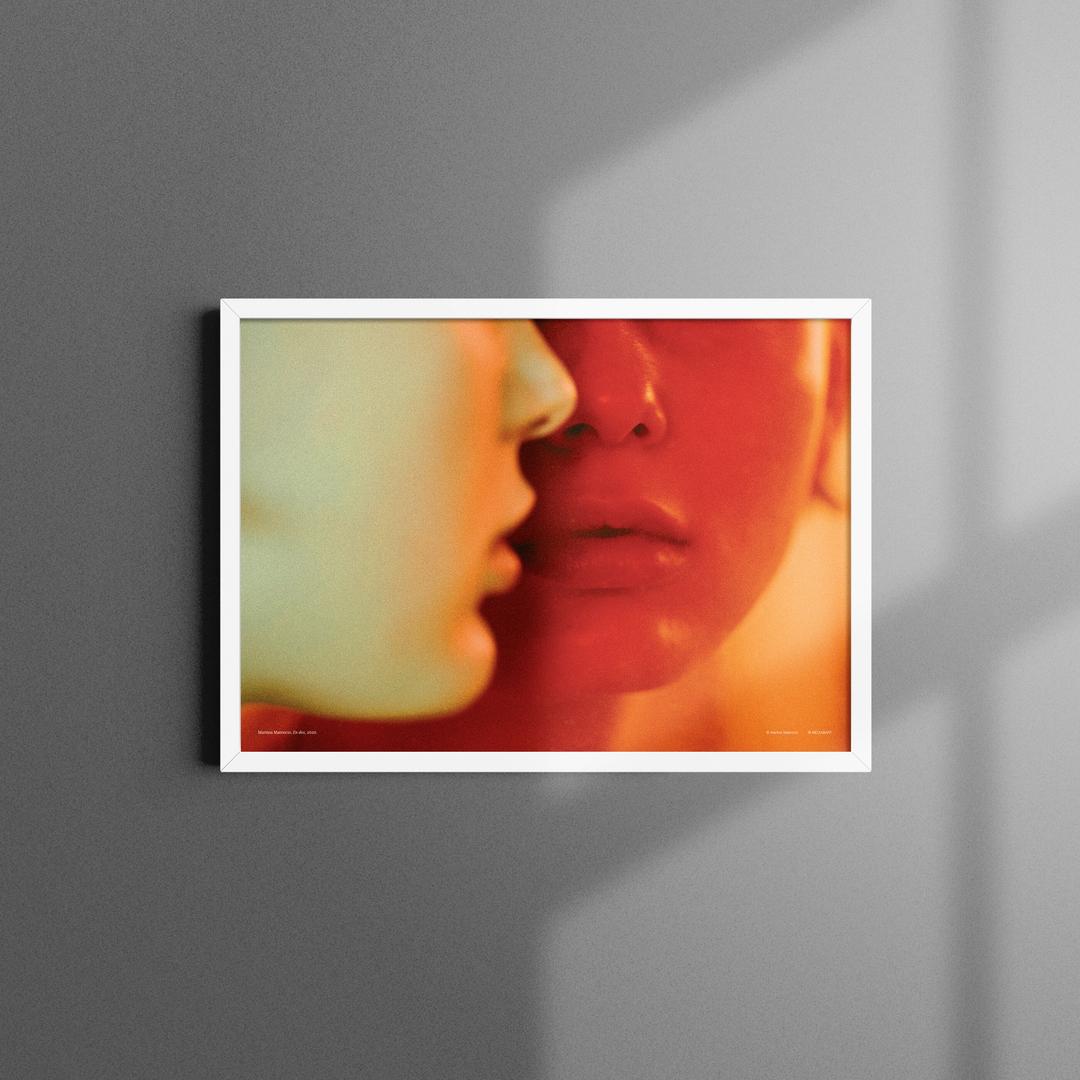 RED ROOM FRAME A3 POSTER_10_En dos