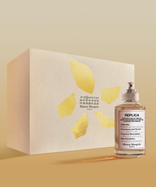 레플리카 위스퍼 인 더 라이브러리 EDT 30ML