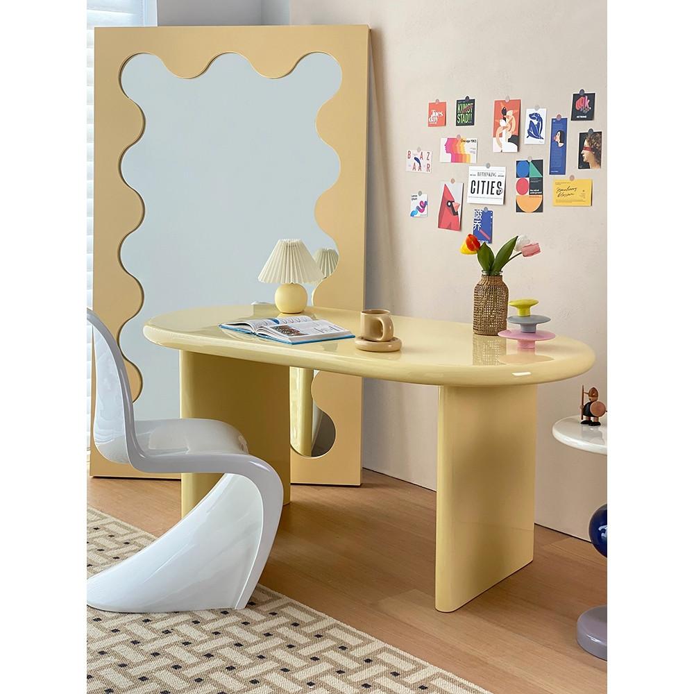 구스타프 웨스트맨 타원형 다이닝 식탁 테이블 2-4인 비정형 조약돌 수입