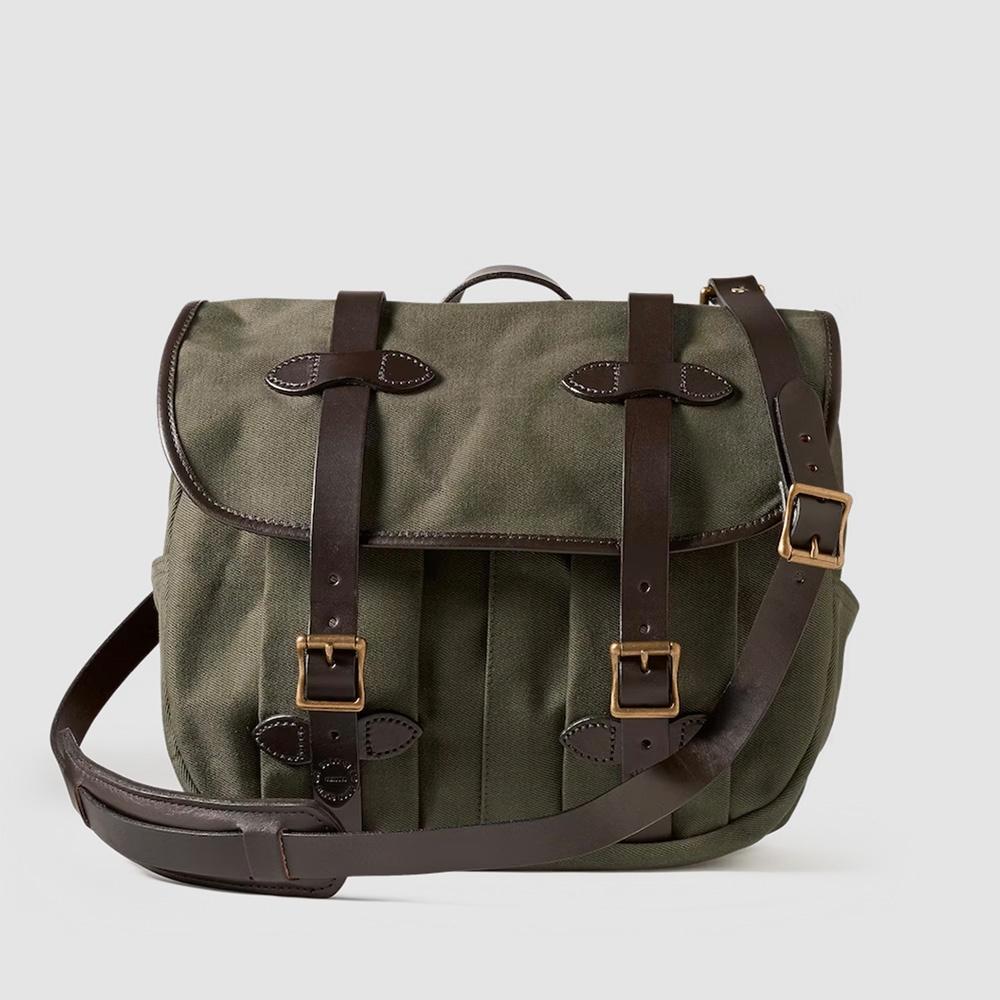 MEDIUM RUGGED TWILL FIELD BAG 필슨 필드 백 - 미듐 (오터그린)