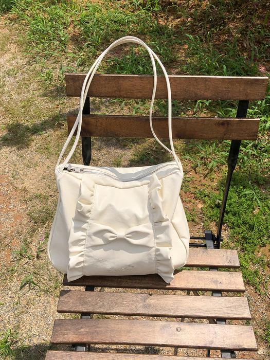 Classic ruffle bag_cream