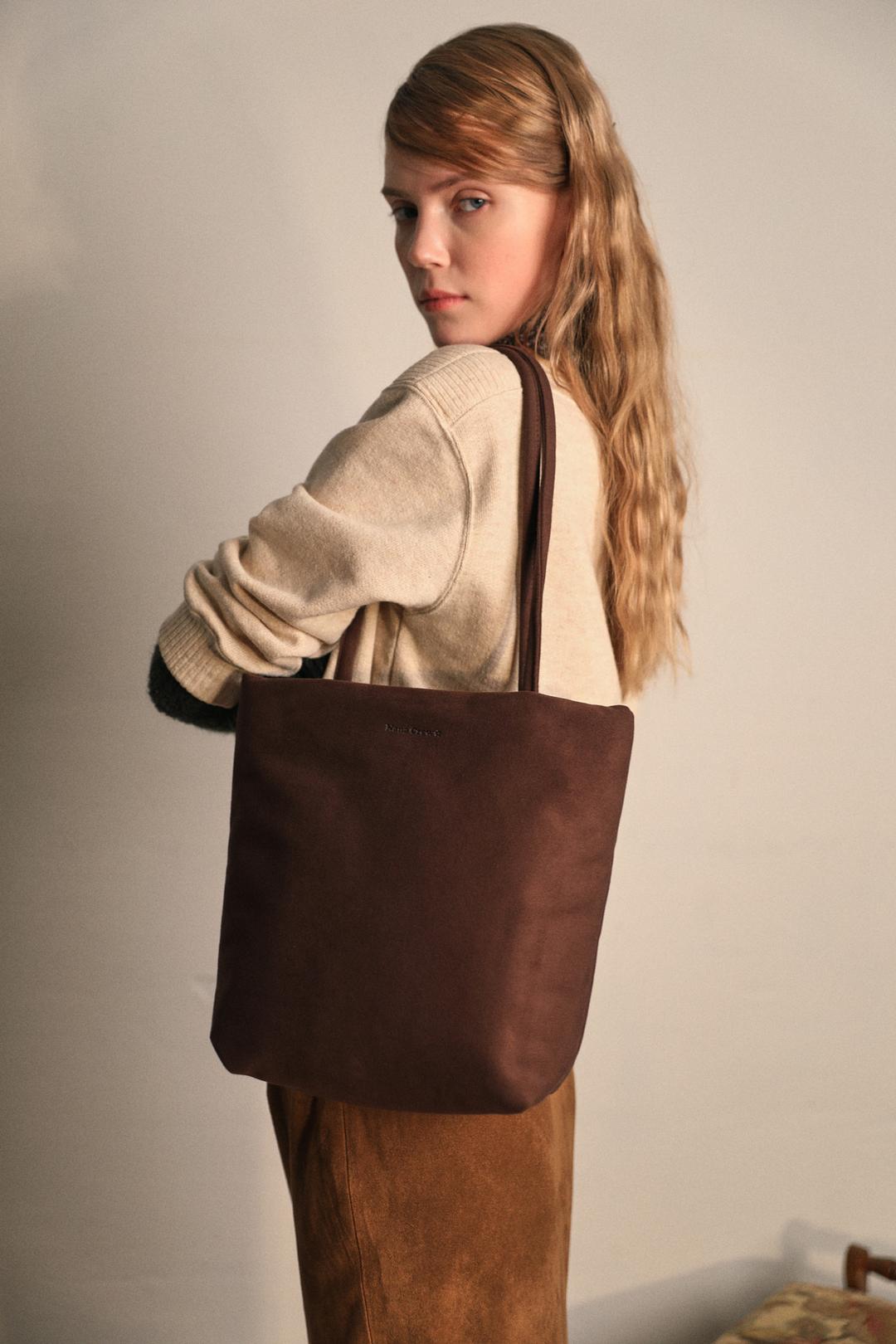 [Last Piece] HOUSE SUEDE PADDING BAG - DARK CHOCOLATE