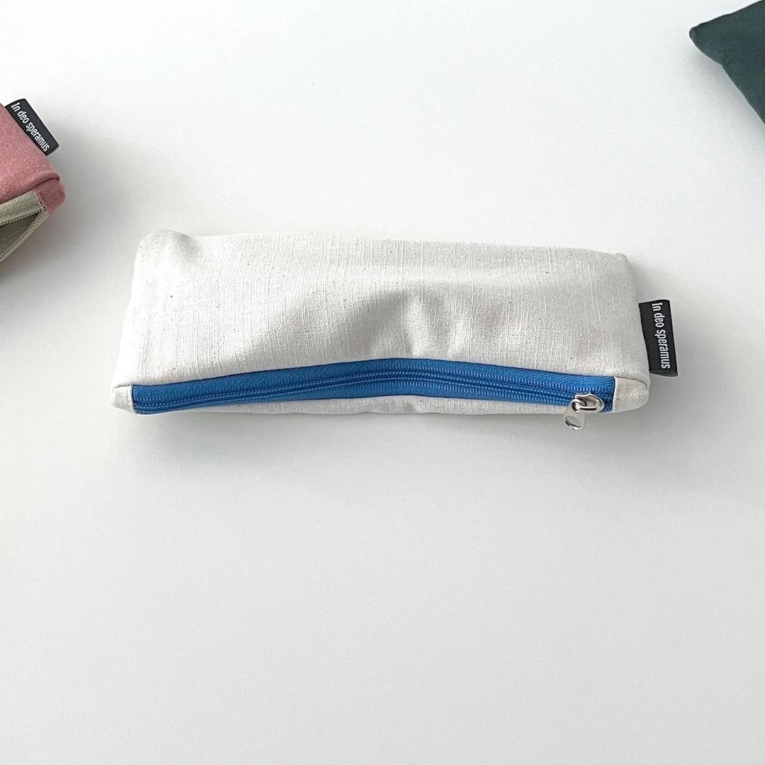 플레인 화이트 필통 (Plain white pencil case)