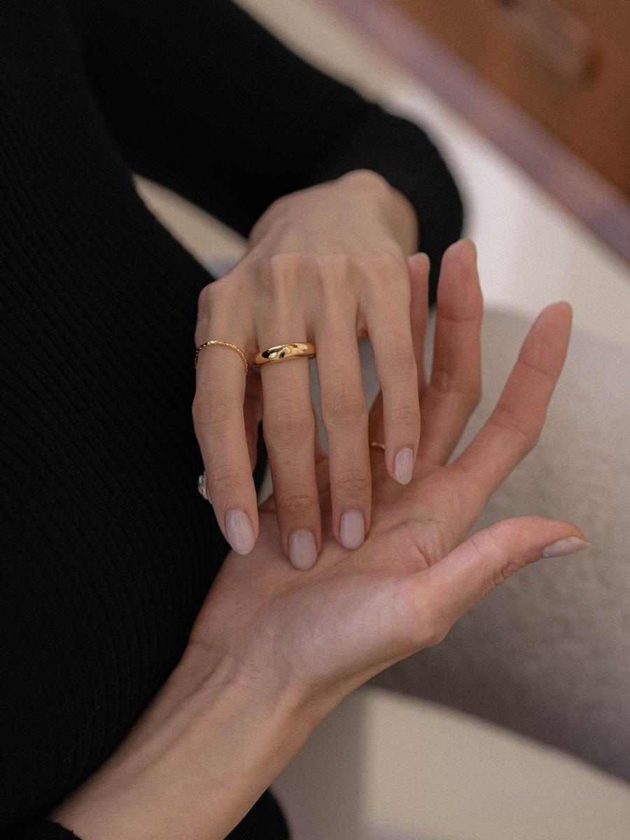 페넨 심플 볼드 반지