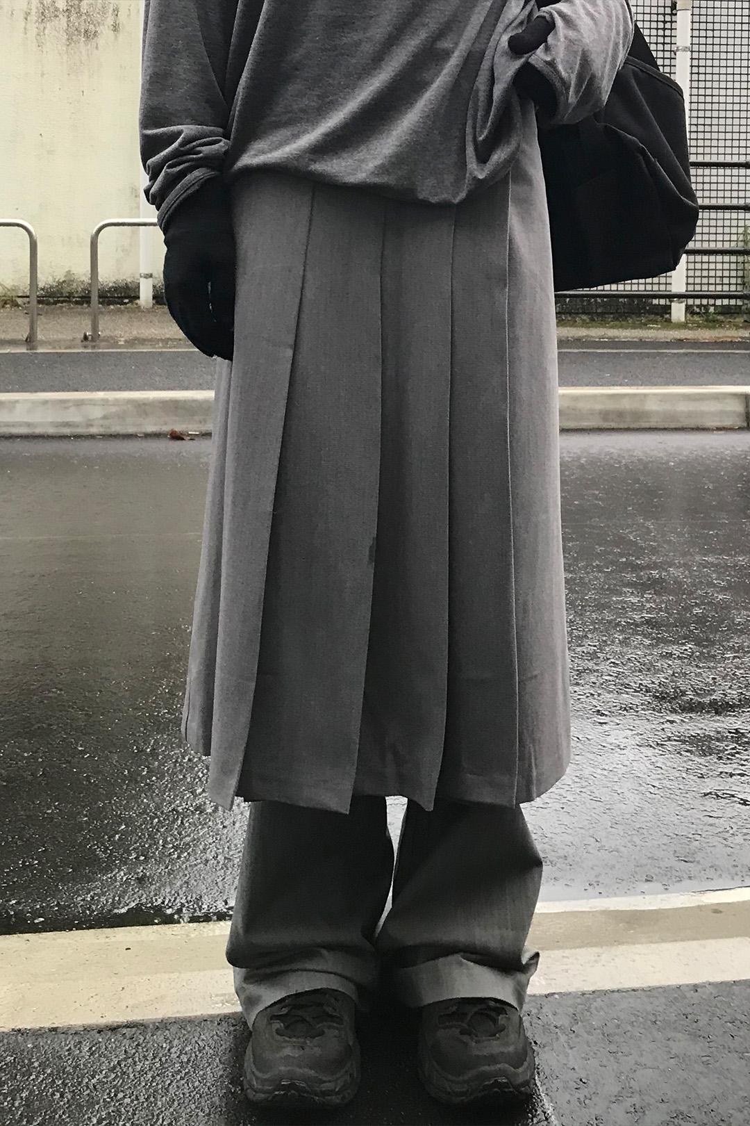 PLEATS WRAP BUTTON SKIRT