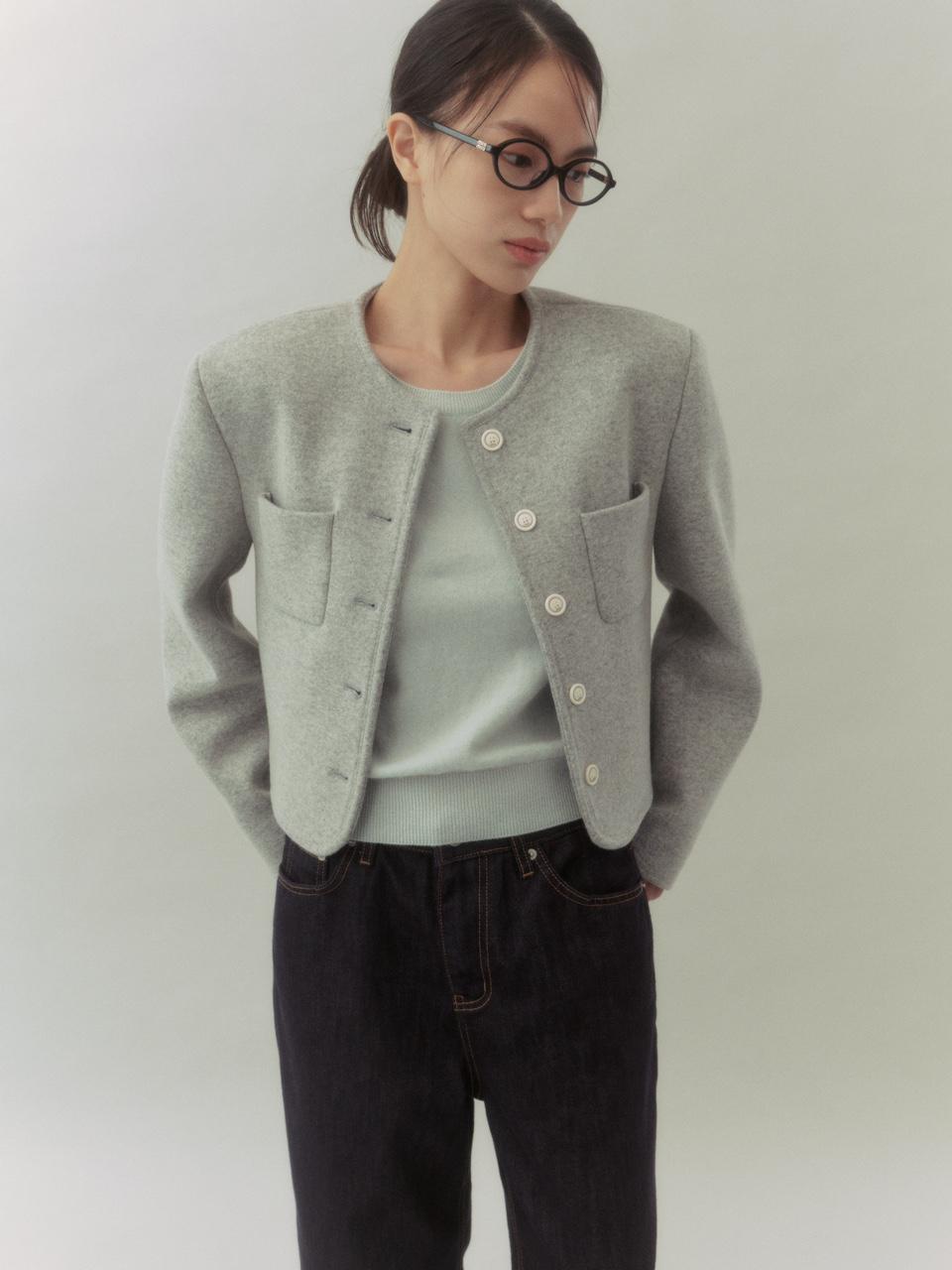 언유즈얼 마켓 프론트 울 자켓 노카라 unum (2color)