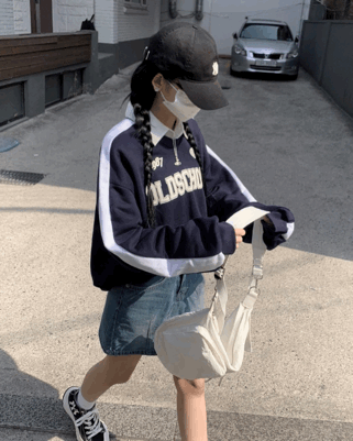 Y2K 하이 스쿨 뉴진스 맨투맨
