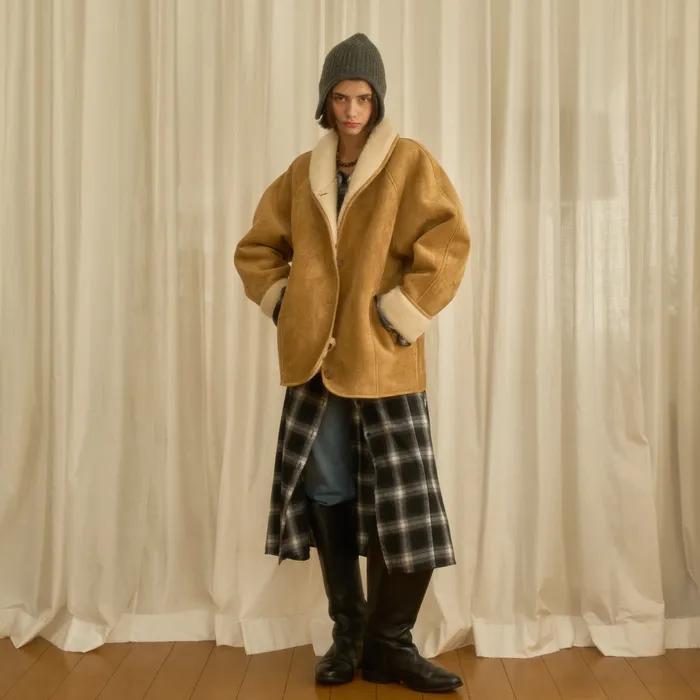 Old Movie Mustang / Beige