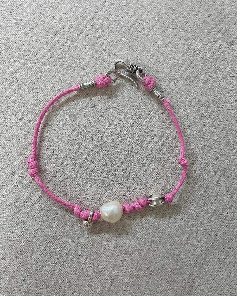 Karen Silver Pearl Beads Thread Bracelet Pink