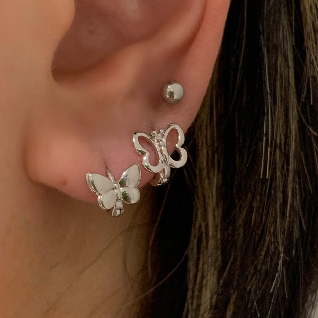 ONE TOUCH BUTTER FLY EARING