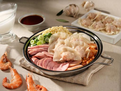 다우랑 한입통살새우만두🦐탱글탱글 새우가득 전골에 쏙!