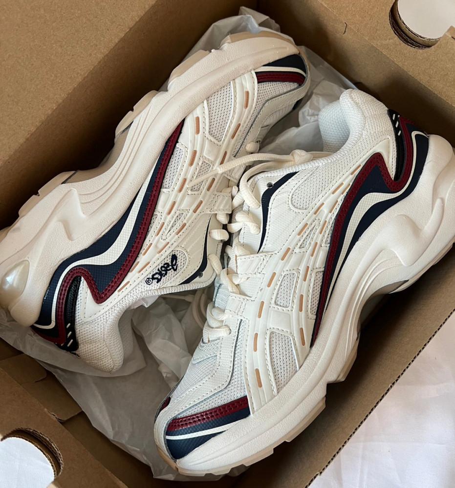 아식스 젤 프렐리우스 베이지 레드 네이비 라인