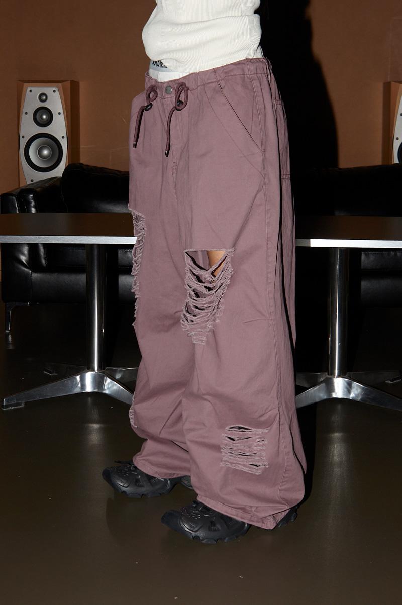 SLIDE DAMAGED PIGMENT PANTS