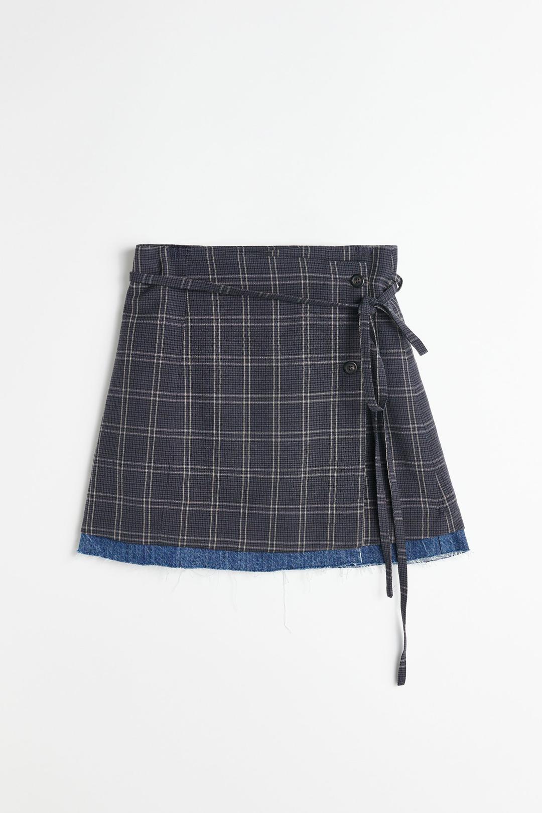 Tailored Sarong Dinner Date Check