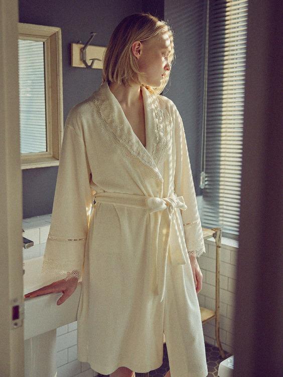 [BCH-3540] 노블테리 가운